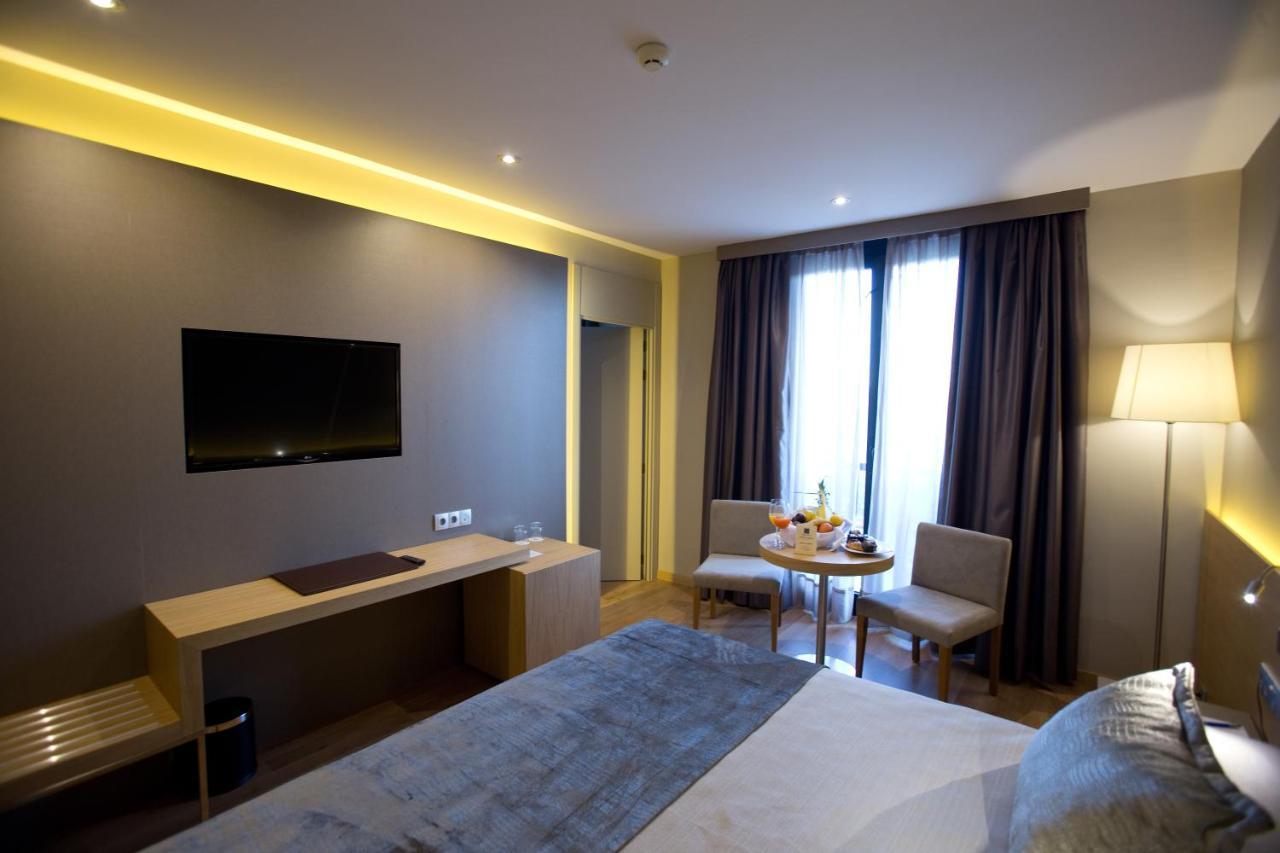 M.A. Hotel Sevilla Congresos Экстерьер фото
