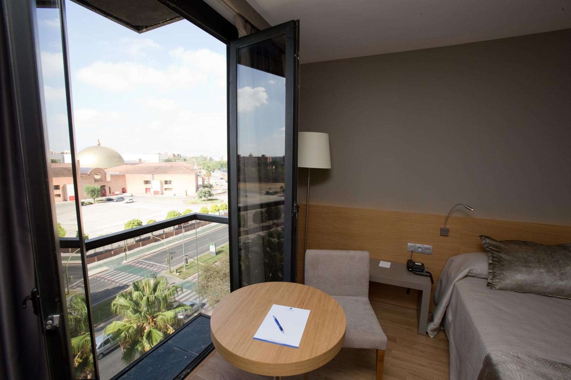 M.A. Hotel Sevilla Congresos Номер фото