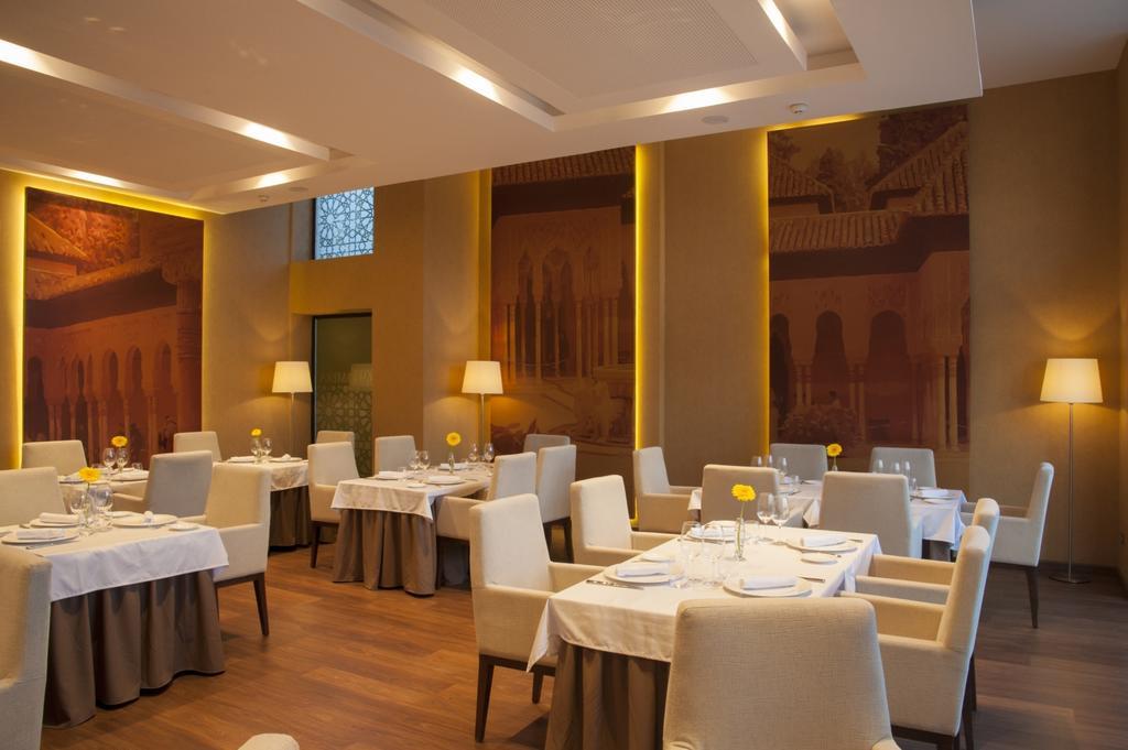 M.A. Hotel Sevilla Congresos Экстерьер фото