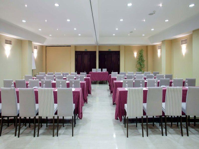 M.A. Hotel Sevilla Congresos Экстерьер фото