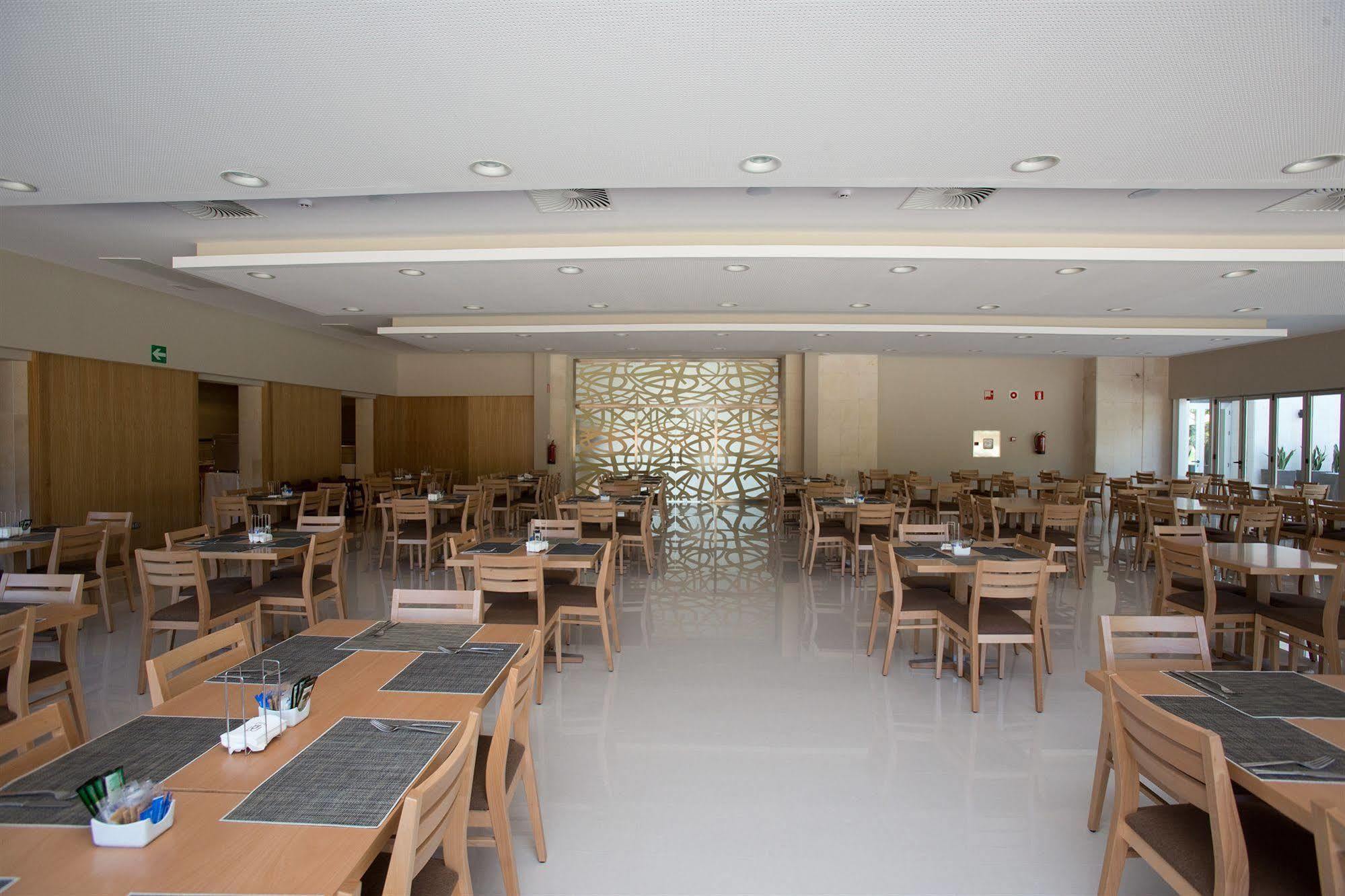 M.A. Hotel Sevilla Congresos Экстерьер фото
